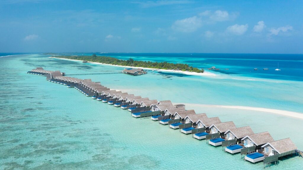 7. Tim Unik4d | LUX South Ari Atoll – Gaya Hidup & Keberlanjutan*