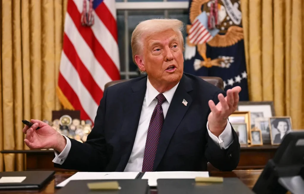 Donald Trump “membatalkan serangan ke Iran”